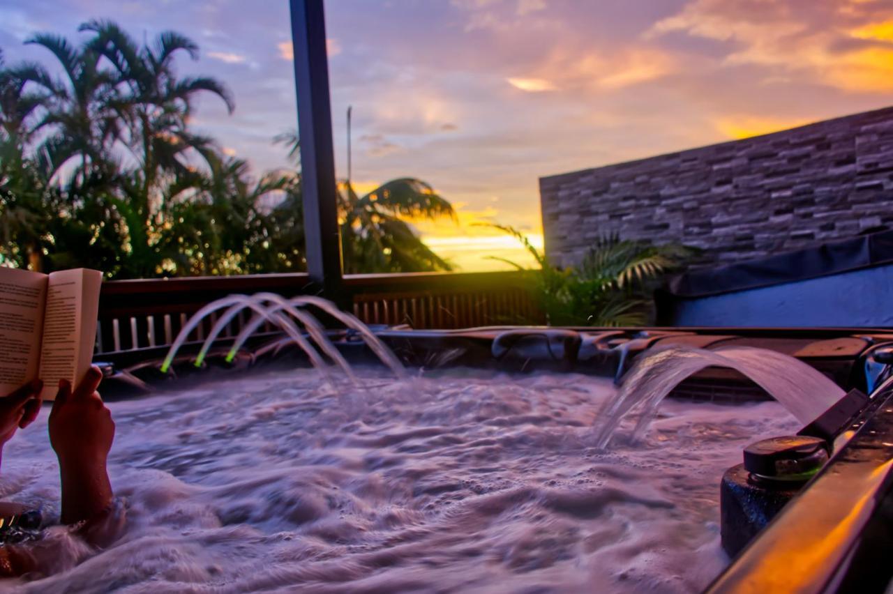 Ka Hema - Maison Entiere Avec Jacuzzi Et Vue Sur Mer Saint-Joseph Kültér fotó